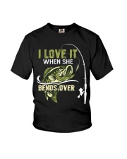 I Love It When She Bends Over - Love Fishing Youth T-Shirt tile