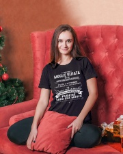 Moglie Viziata - IT09 Ladies T-Shirt lifestyle-holiday-womenscrewneck-front-2