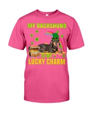 Dachshund-CS4143-Lucky Charm-V2 Classic T-Shirt tile