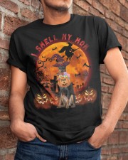 Miniature Pinscher-CS3246-I Smell My Mom Classic T-Shirt apparel-classic-tshirt-lifestyle-26