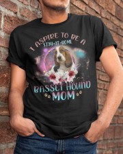 Basset Hound-CS4137-I Aspire Classic T-Shirt apparel-classic-tshirt-lifestyle-26