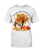 Labrador Retriever-CS3394-Pumpkin Kisses Classic T-Shirt front