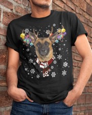 Belgian Malinois 1-CS3901-Christmas Dog-V19 Classic T-Shirt apparel-classic-tshirt-lifestyle-26