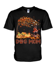 Miniature Pinscher-CS3257-Dog Mom-V12 V-Neck T-Shirt tile