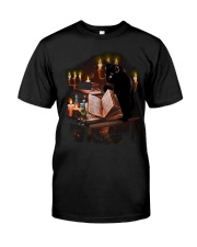 black cat book Classic T-Shirt thumbnail
