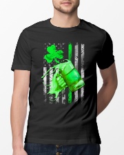 St-Patrick Flag - Beer Splash Classic T-Shirt lifestyle-mens-crewneck-front-13