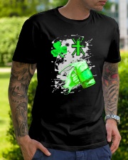 St Patrick Flag - Beer Splash Aus Classic T-Shirt lifestyle-mens-crewneck-front-7