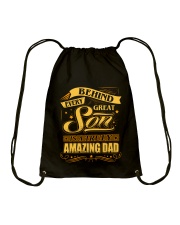 Behind every great son is a truly amzing dad Drawstring Bag tile