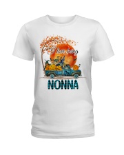 I LOVE BEING - PERFECT GIFT FOR NONNA Ladies T-Shirt front