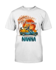 I LOVE BEING - PERFECT GIFT FOR NANNA Classic T-Shirt tile