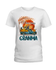 I LOVE BEING - PERFECT GIFT FOR GRANMA Ladies T-Shirt front