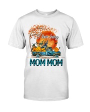 I LOVE BEING - PERFECT GIFT FOR MOM MOM Classic T-Shirt tile