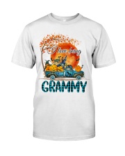 I LOVE BEING - PERFECT GIFT FOR GRAMMY Classic T-Shirt tile