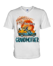 I LOVE BEING - PERFECT GIFT FOR GRANDMOTHER V-Neck T-Shirt tile
