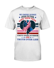design ao trang Classic T-Shirt front