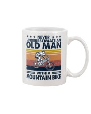 Never underestimate an old man Mountain bike Mug tile