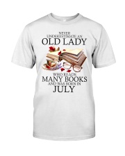 Never Underestimate An Old Lady - Perfect Gift For Grandma Classic T-Shirt tile