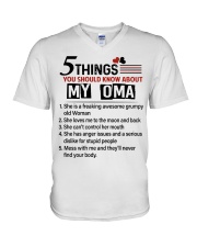 5 THINGS ABOUT MY OMA - BEST GIFT FOR GRANDKIDS V-Neck T-Shirt tile