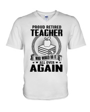 PROUD RETIRED TEACHER - PERFECT GIFT FOR GRANDMA V-Neck T-Shirt tile
