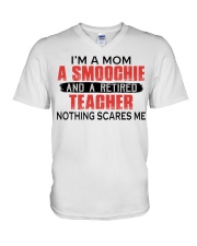 I'M A MOM - PERFECT GIFT FOR TEACHER V-Neck T-Shirt tile