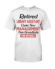 RETIRED LIBRARY ASSISTANT - GIFT FOR GRANDPARENTS Premium Fit Mens Tee tile
