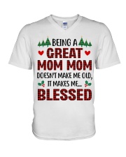 PERFECT GIFT FOR MOM MOM V-Neck T-Shirt tile