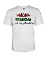 I JUST KEEP GETTING BETTER - PERFECT GIFT FOR GRANDMA V-Neck T-Shirt tile