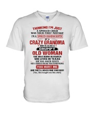 OLD WOMAN - SPECIAL GIFT FOR GRANDMA V-Neck T-Shirt tile