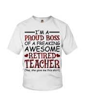AWESOME RETIRED TEACHER - GIFT FOR GRANDCHILDREN Youth T-Shirt front