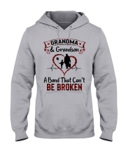 GRANDMA AND GRANDSON A BOND CAN'T BE BROKEN Hooded Sweatshirt front