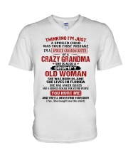 OLD WOMAN - SPECIAL GIFT FOR GRANDMA V-Neck T-Shirt tile