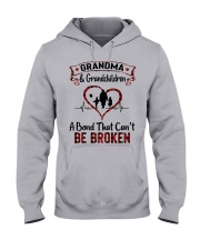 GRANDMA AND GRANDCHILDREN A BOND CAN'T BE BROKEN Hooded Sweatshirt front
