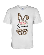 PERFECT GIFT FOR GRAMS V-Neck T-Shirt tile