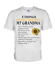 5 THINGS YOU SHOULD KNOW - GIFT FOR GRANDPARENTS V-Neck T-Shirt tile