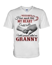 NEVER KNEW HOW MUCH LOVE MY HEART - GRANNY V-Neck T-Shirt tile