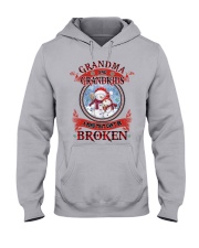 Grandma And Grandkids A Bond That Can't Me Broken Hooded Sweatshirt front