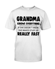 GRANDMA KNOWS EVERYTHING - GIFT GRANDMA Classic T-Shirt tile