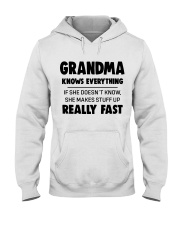 GRANDMA KNOWS EVERYTHING - GIFT GRANDMA Hooded Sweatshirt tile