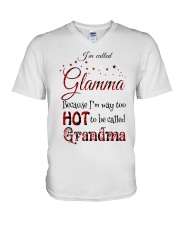 I'M WAY TOO HOT - GIFT FOR GRANDMA V-Neck T-Shirt tile