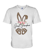 PERFECT GIFT FOR GREAT GRANDMA V-Neck T-Shirt tile