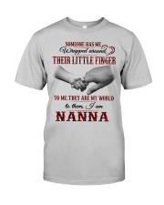 THEY ARE MY WORLD - PERFECT GIFT FOR NANNA Classic T-Shirt tile