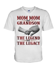 THE LEGEND AND THE LEGACY - BEST GIFT FOR MOM MOM V-Neck T-Shirt tile