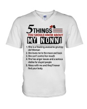 5 THINGS ABOUT MY NONNI - BEST GIFT FOR GRANDKIDS V-Neck T-Shirt tile