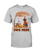 Pumpkin Mom - Airedale Terrier Classic T-Shirt front