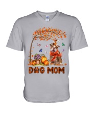 Pumpkin Mom - Old English Bulldog V-Neck T-Shirt tile