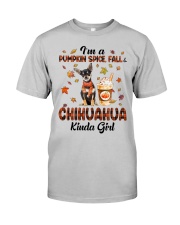 Pumpkin Kinda - Chihuahua Classic T-Shirt front