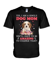 Amazing Mom - Cavapoo 1 V-Neck T-Shirt tile