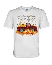 Thanksgiving - English Setter V-Neck T-Shirt tile