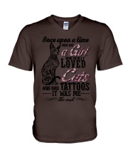 Girl love cats and tattoos V-Neck T-Shirt tile