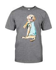 Golden retriever love mom Classic T-Shirt front